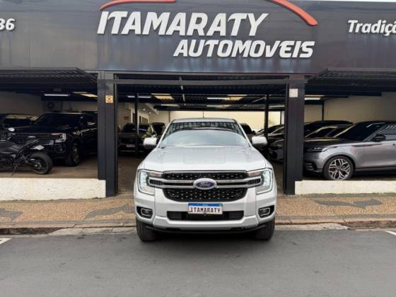 FORD RANGER 3.0 V6 TURBO DIESEL CD XLT 4X4 AUTOMÁTICO FORD RANGER 3.0 V6 TURBO DIESEL CD XLT 4X4 AUTOMÁTICO